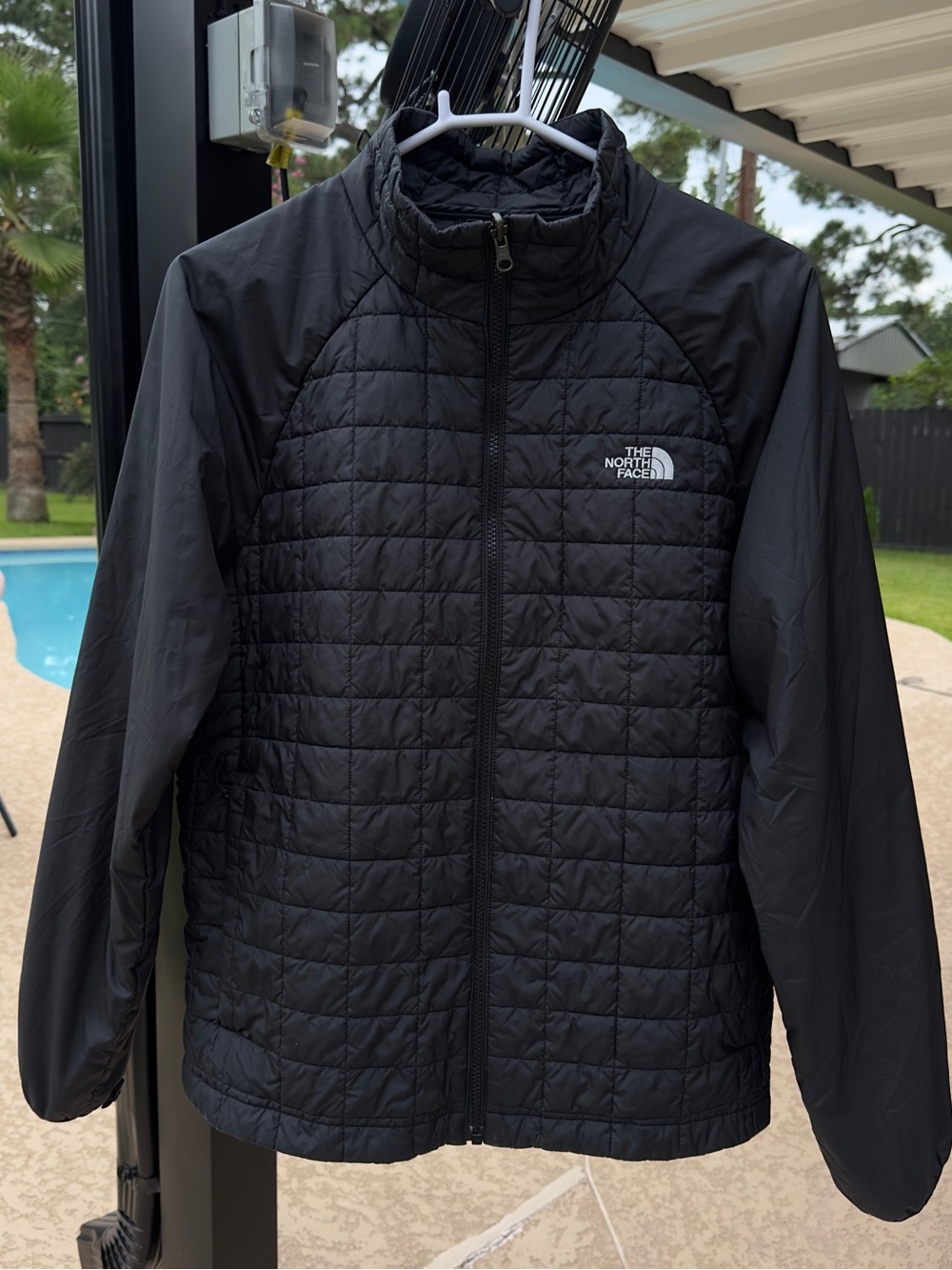 The North Face ThermoBall Men’s M Black Quilted Insulated Jacket NF0A4R2X
